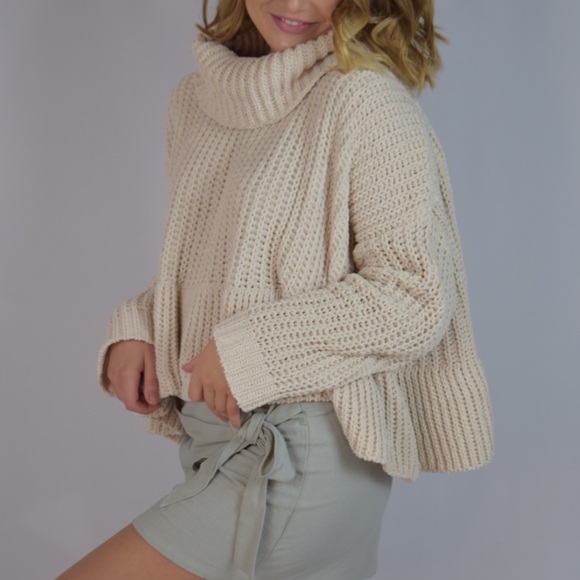 POL Turtleneck Oversized Sweater - Picture 2 of 6